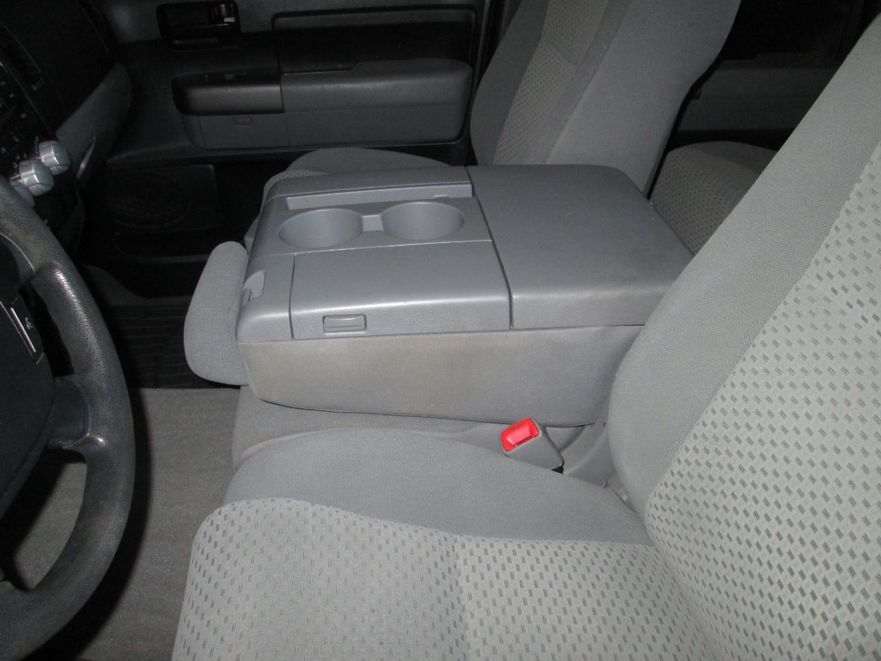 Toyota Tundra Tundra-Grade Double Cab 4.6L 4WD 2011