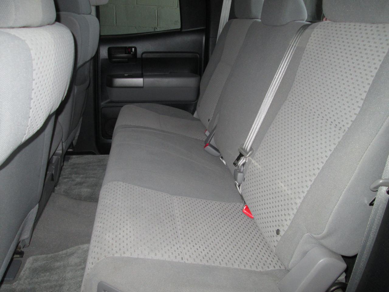 Toyota Tundra Tundra-Grade Double Cab 4.6L 4WD 2011