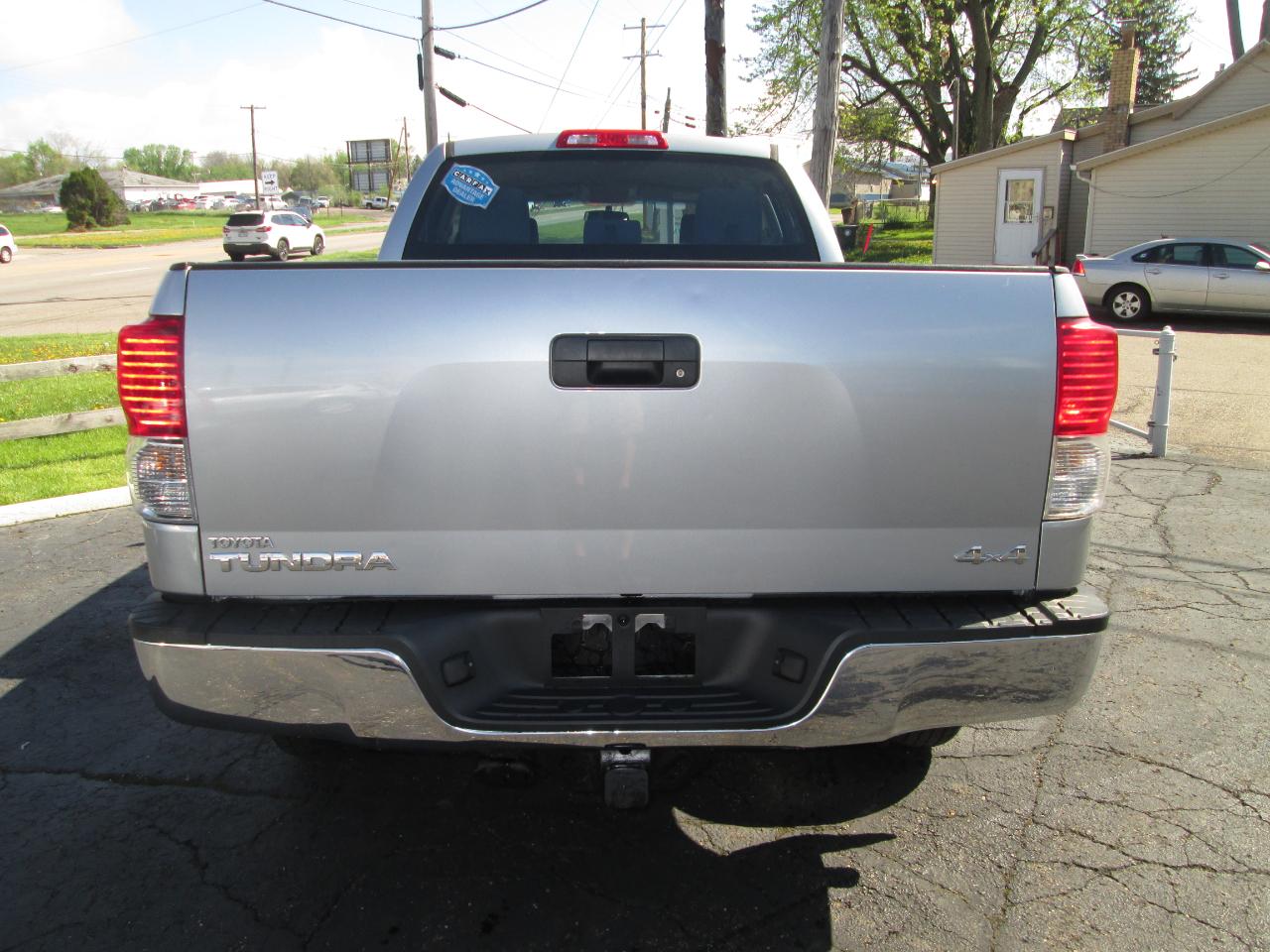 Toyota Tundra Tundra-Grade Double Cab 4.6L 4WD 2011