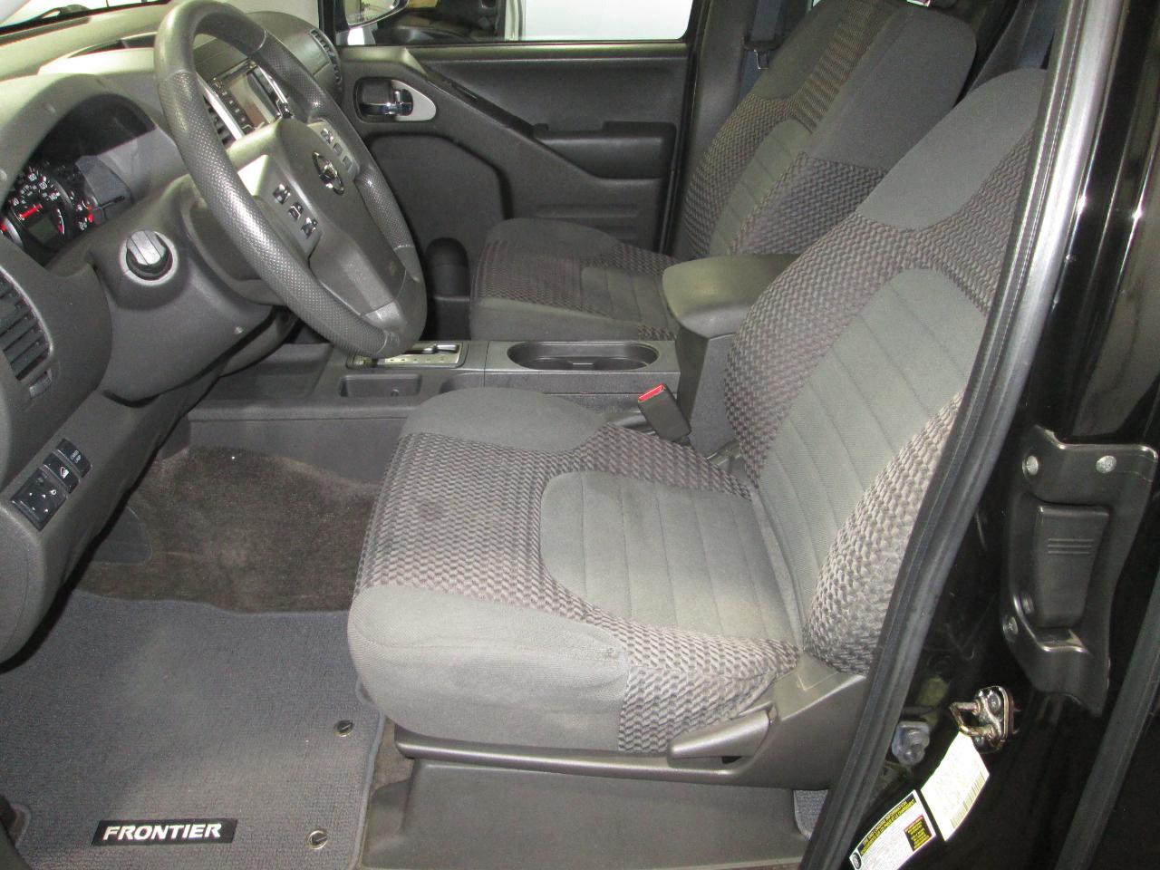 Nissan Frontier  2015