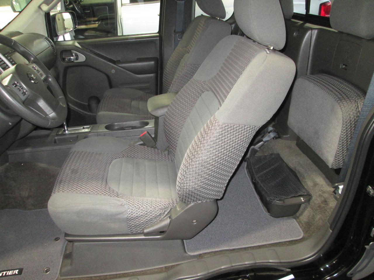 Nissan Frontier  2015