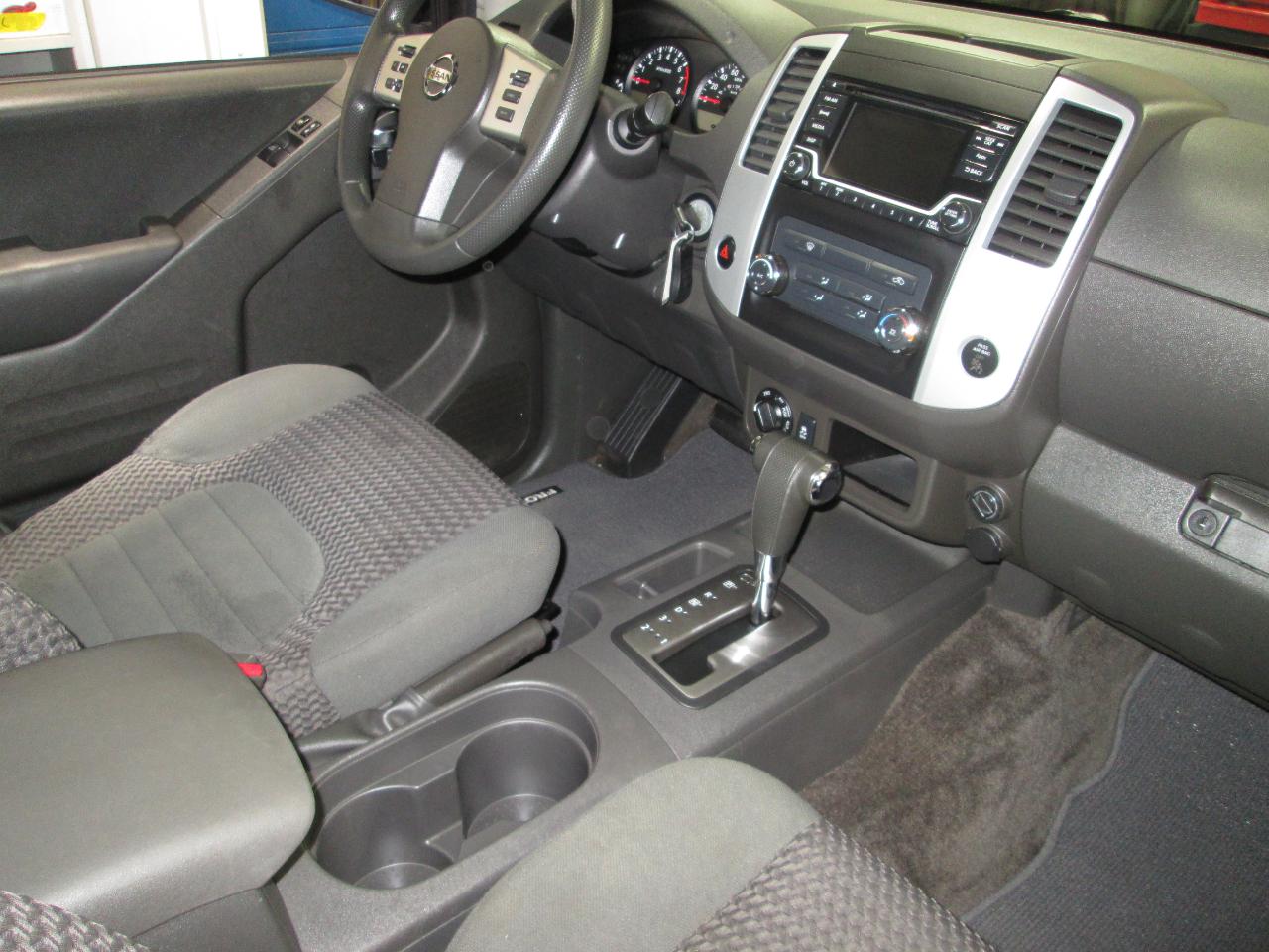 Nissan Frontier  2015