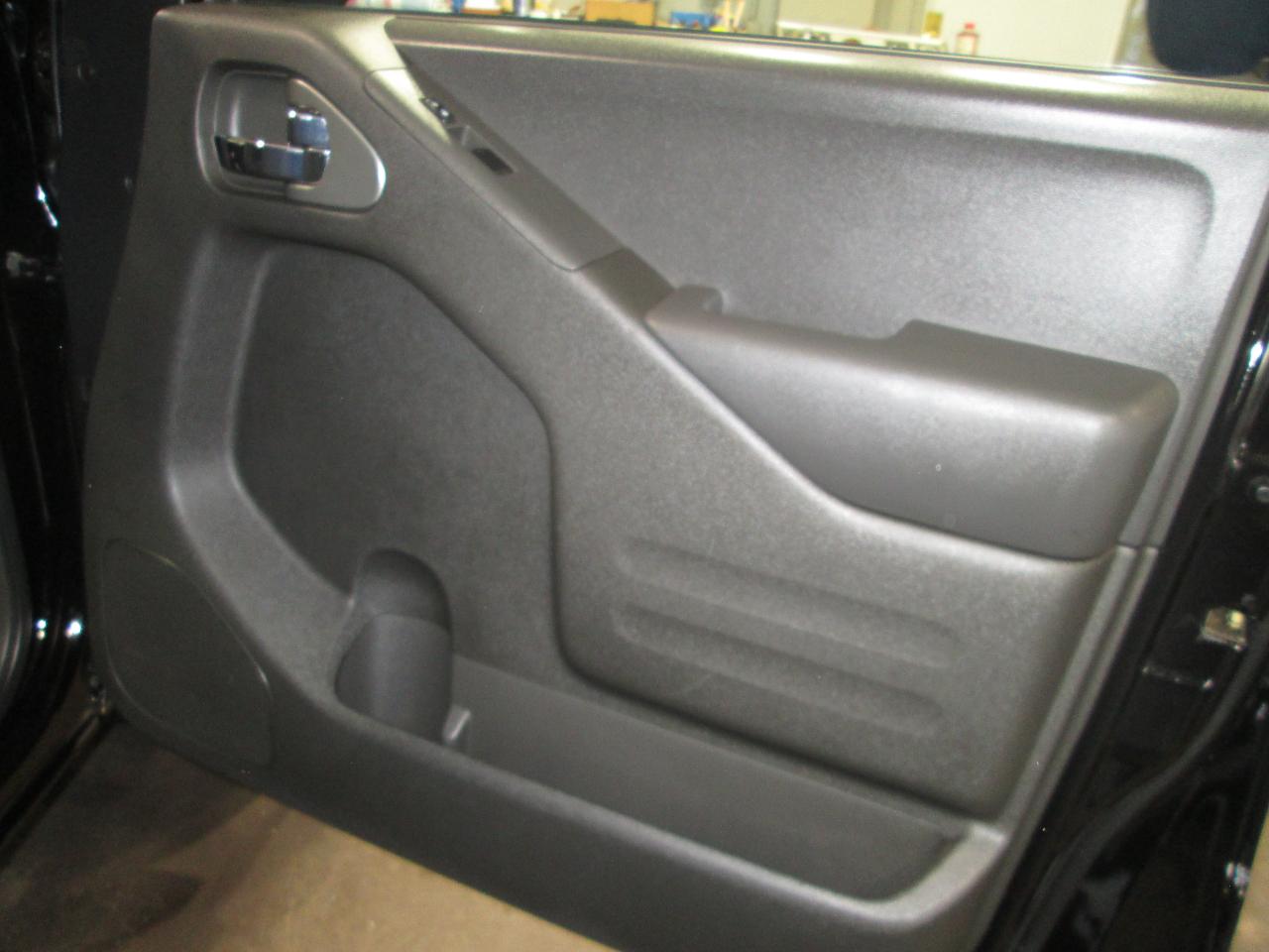 Nissan Frontier  2015