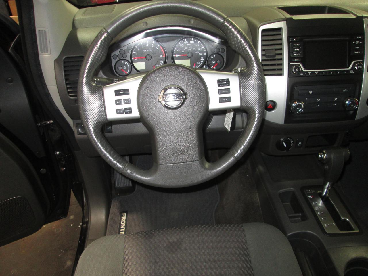 Nissan Frontier  2015