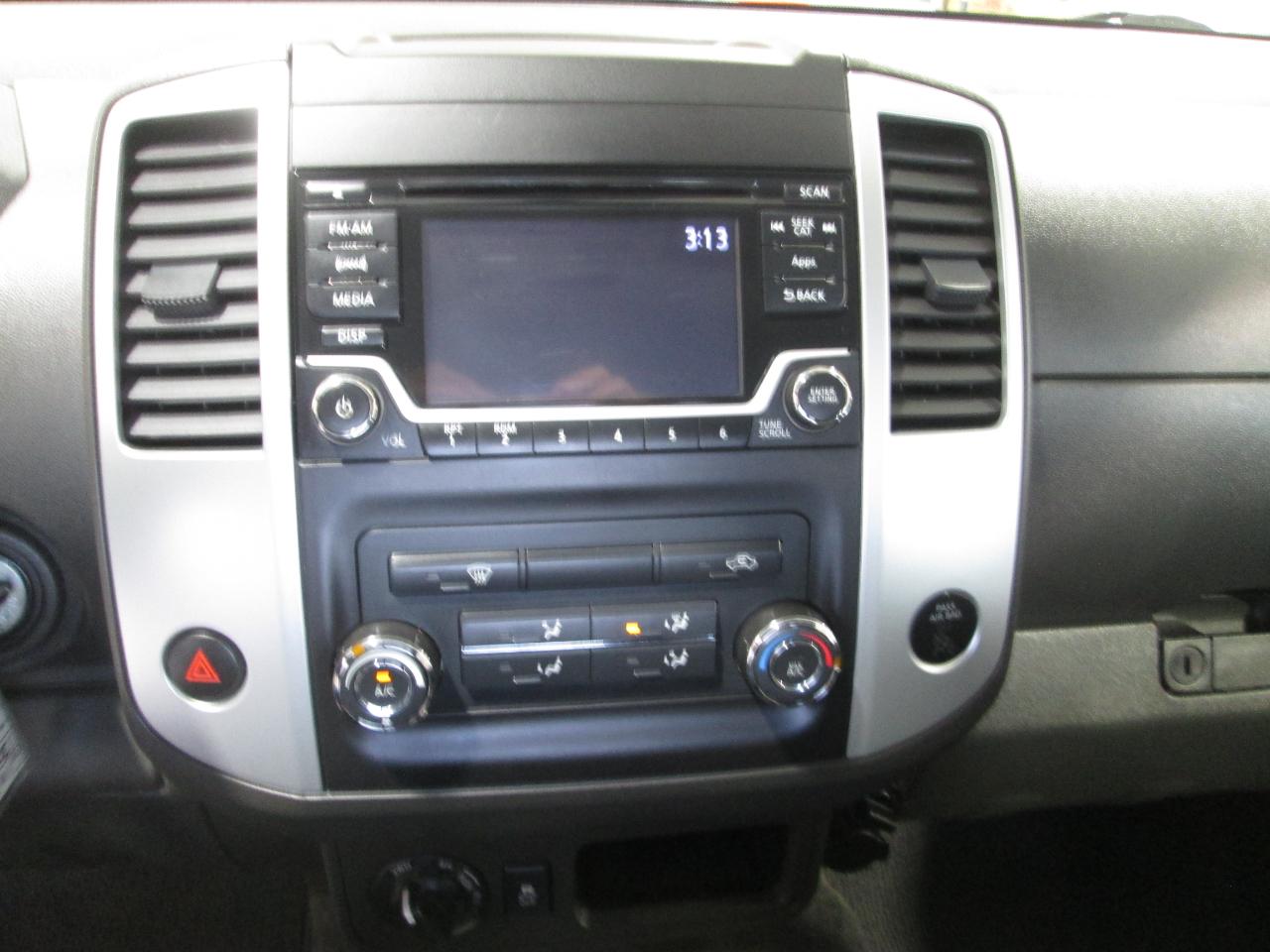 Nissan Frontier  2015