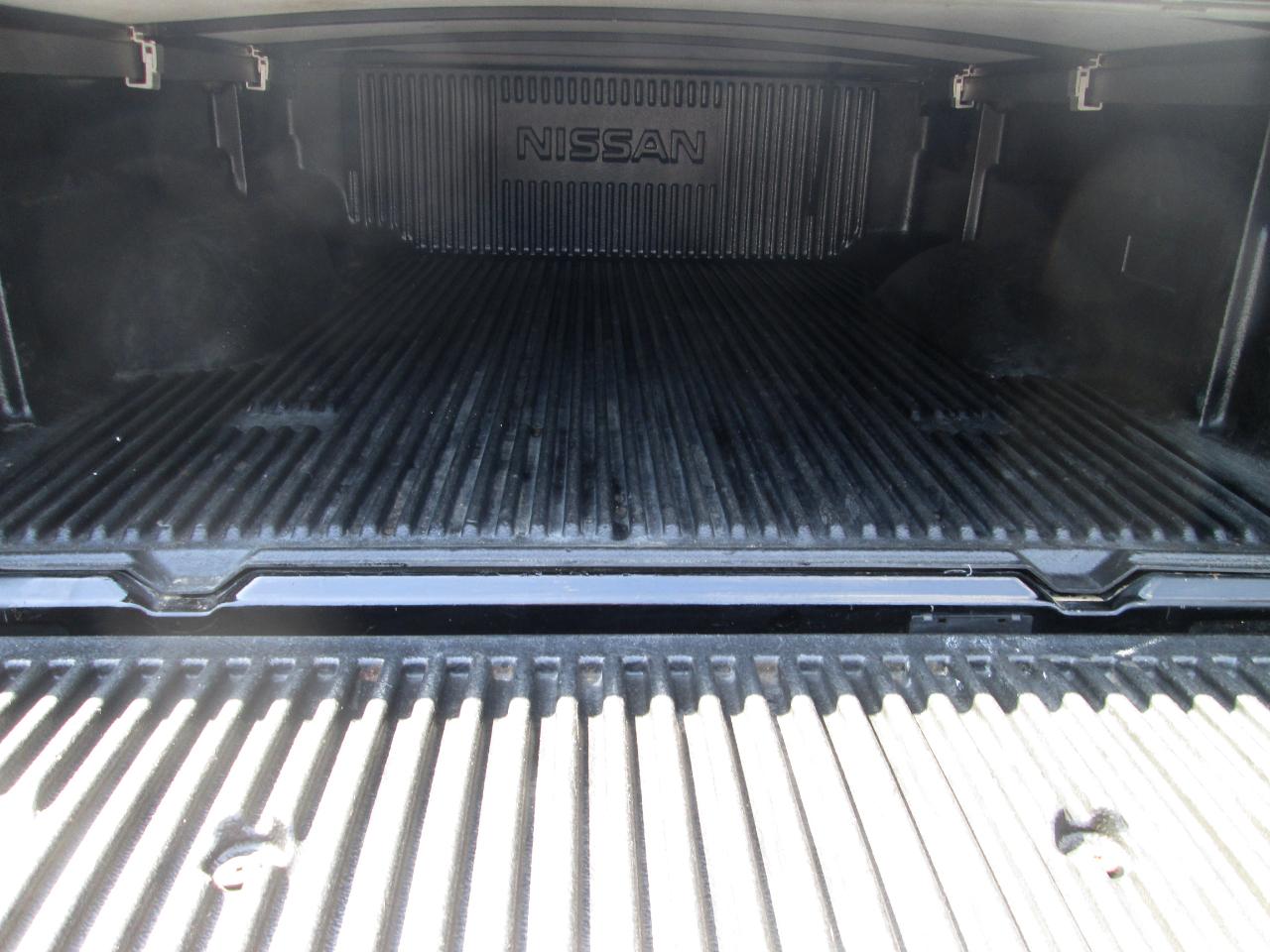 Nissan Frontier  2015