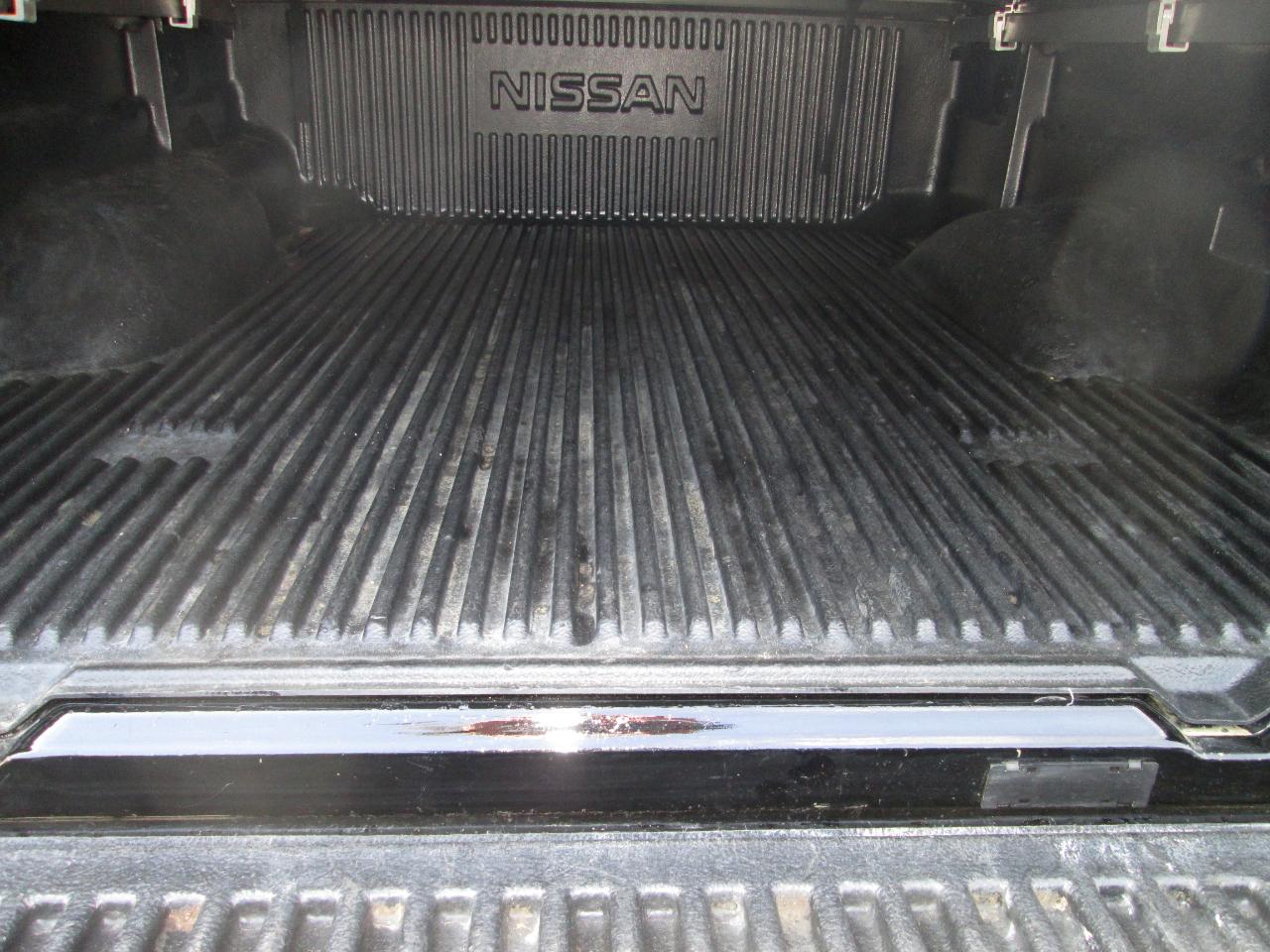 Nissan Frontier  2015