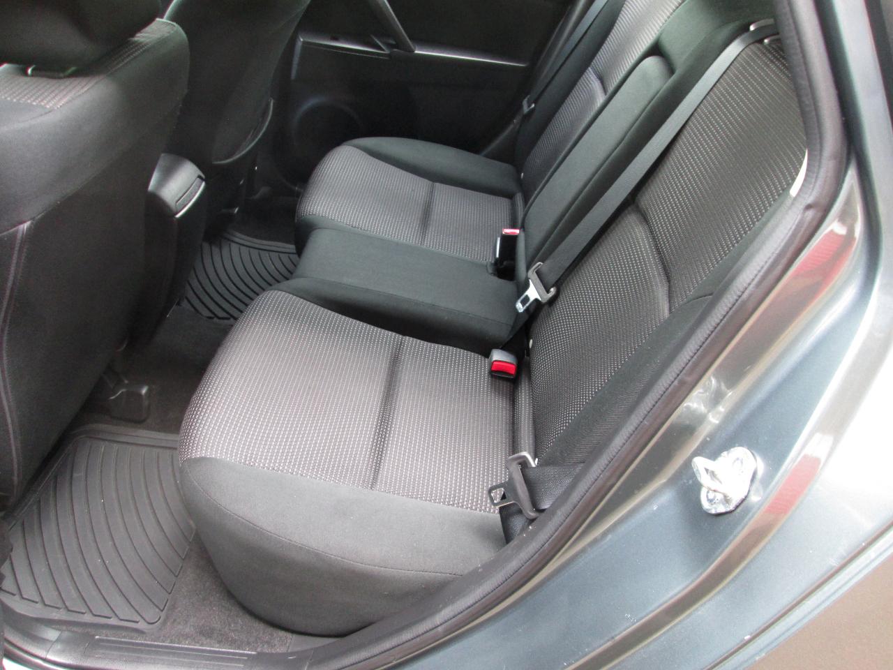 Mazda MAZDA3 I Touring 5-Door 2012