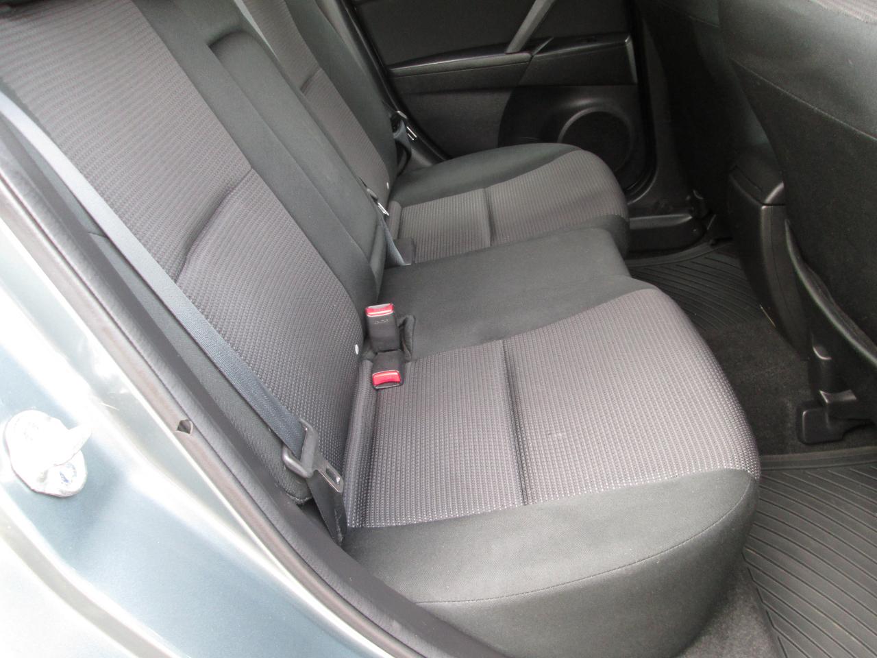 Mazda MAZDA3 I Touring 5-Door 2012