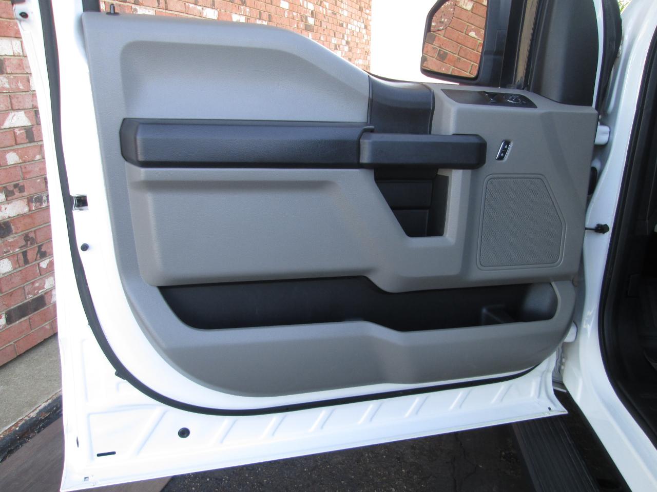 Ford F-150 XL 8-ft. Bed 2WD 2016