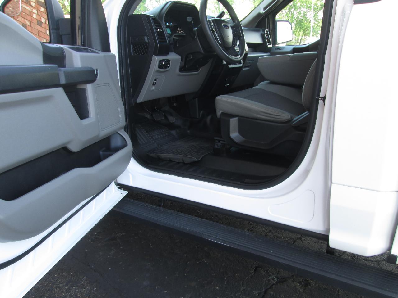 Ford F-150 XL 8-ft. Bed 2WD 2016