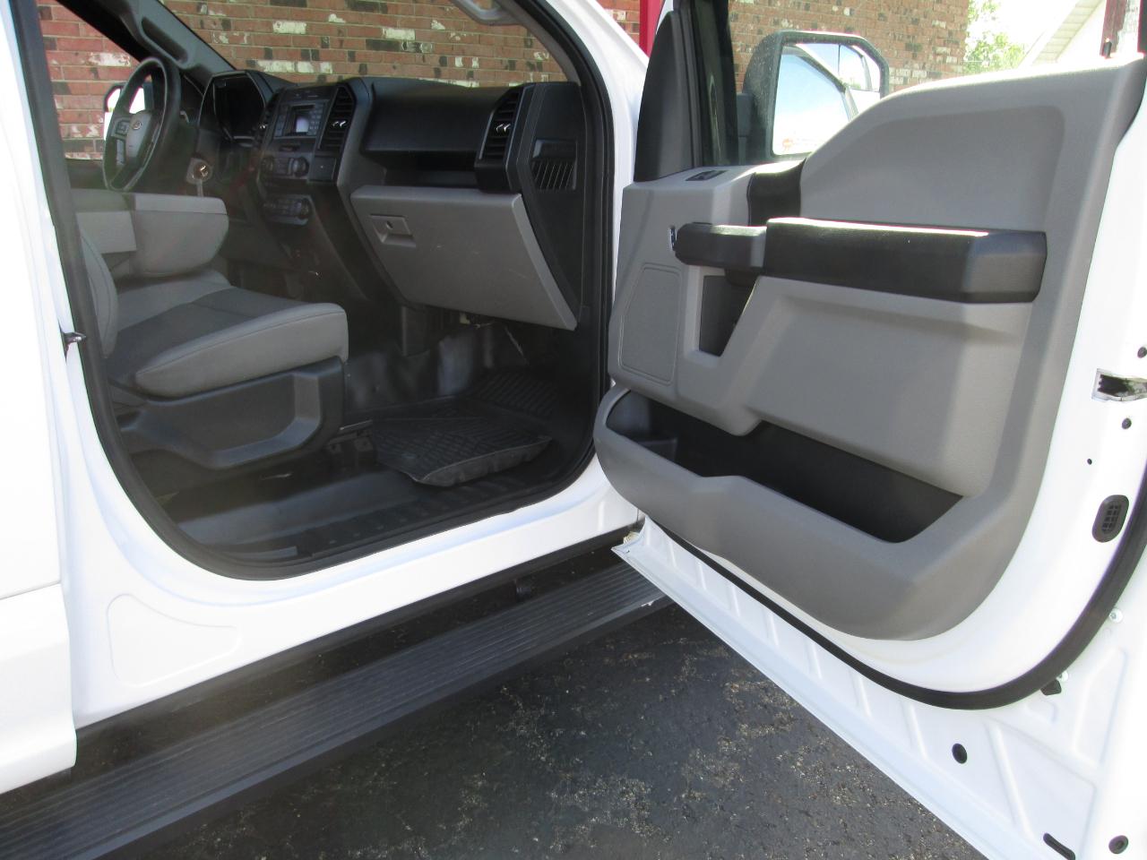 Ford F-150 XL 8-ft. Bed 2WD 2016