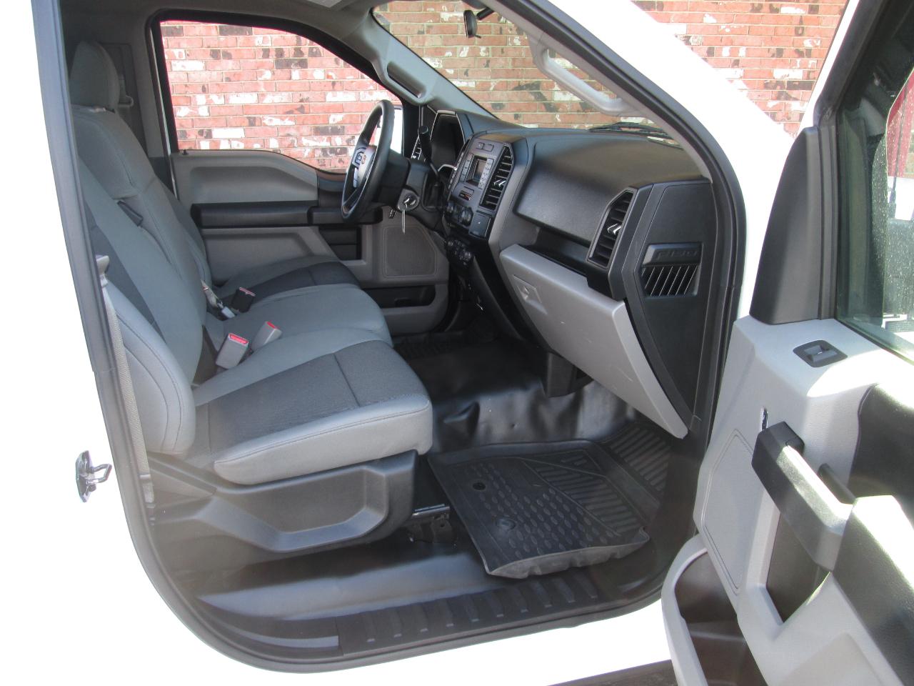 Ford F-150 XL 8-ft. Bed 2WD 2016