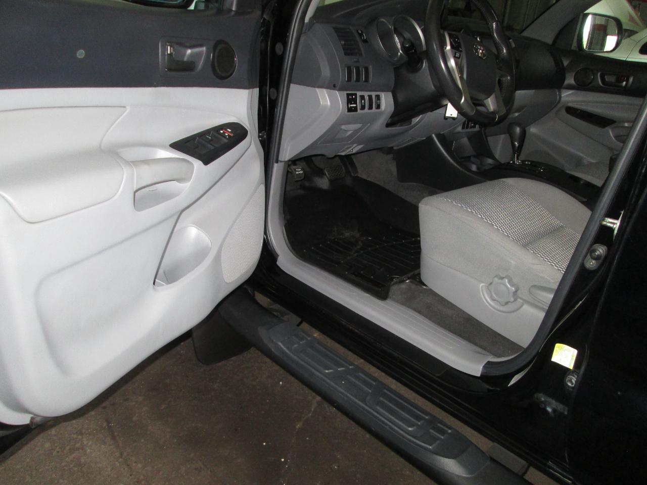 Toyota Tacoma Double Cab V6 5AT 4WD 2015
