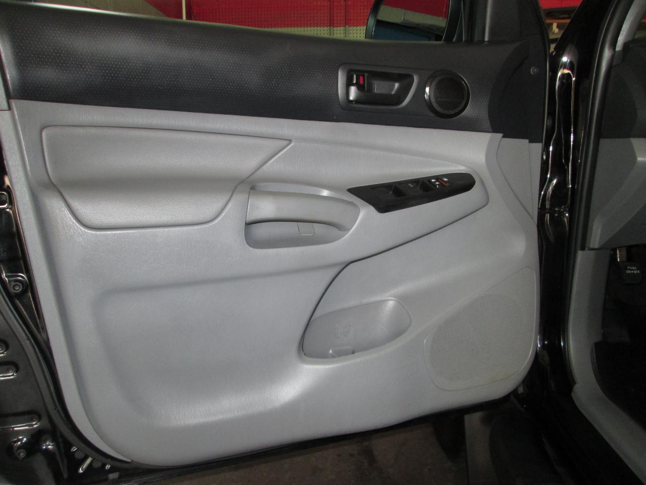Toyota Tacoma Double Cab V6 5AT 4WD 2015