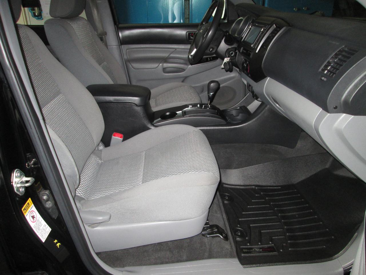 Toyota Tacoma Double Cab V6 5AT 4WD 2015