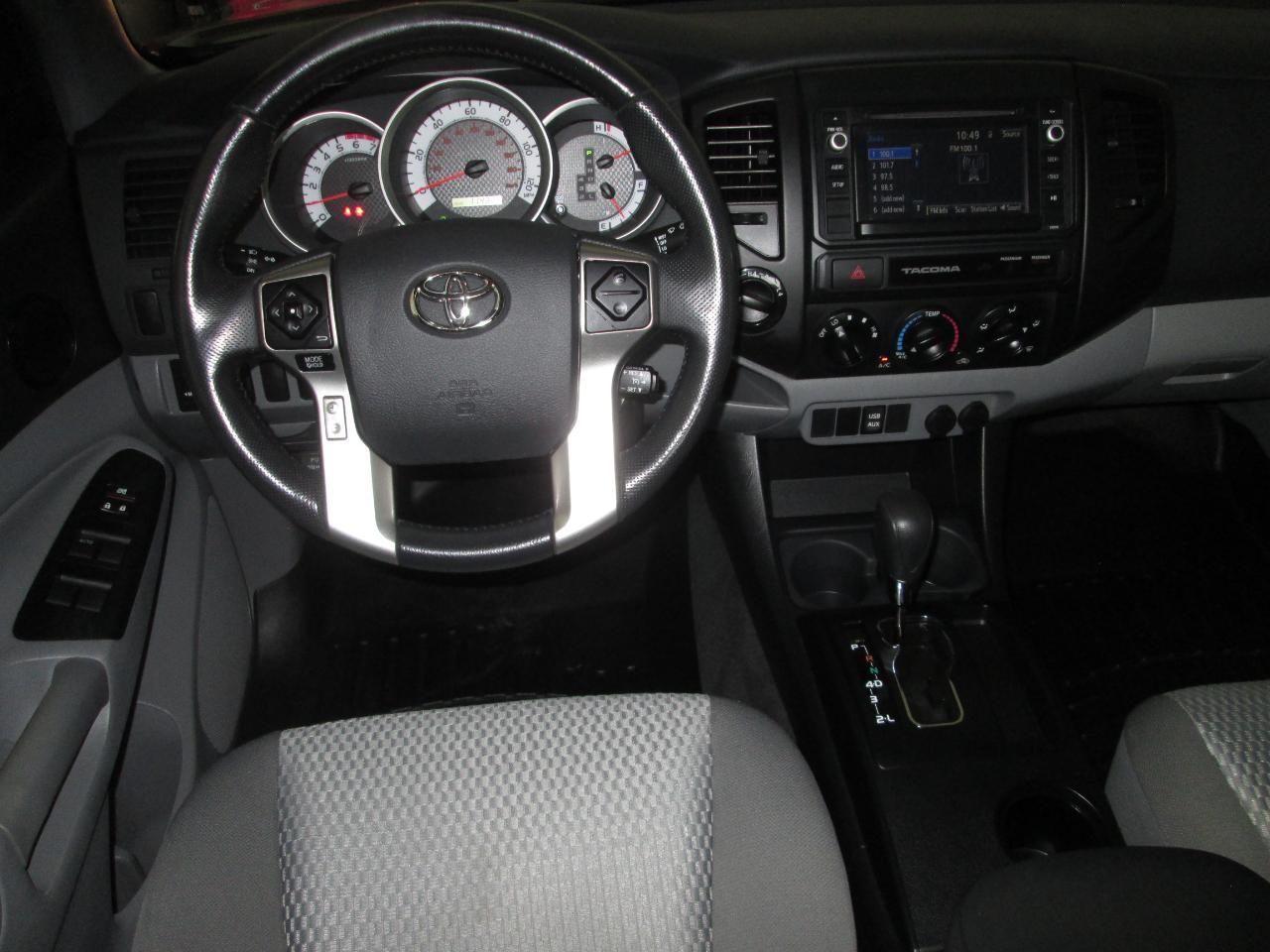 Toyota Tacoma Double Cab V6 5AT 4WD 2015