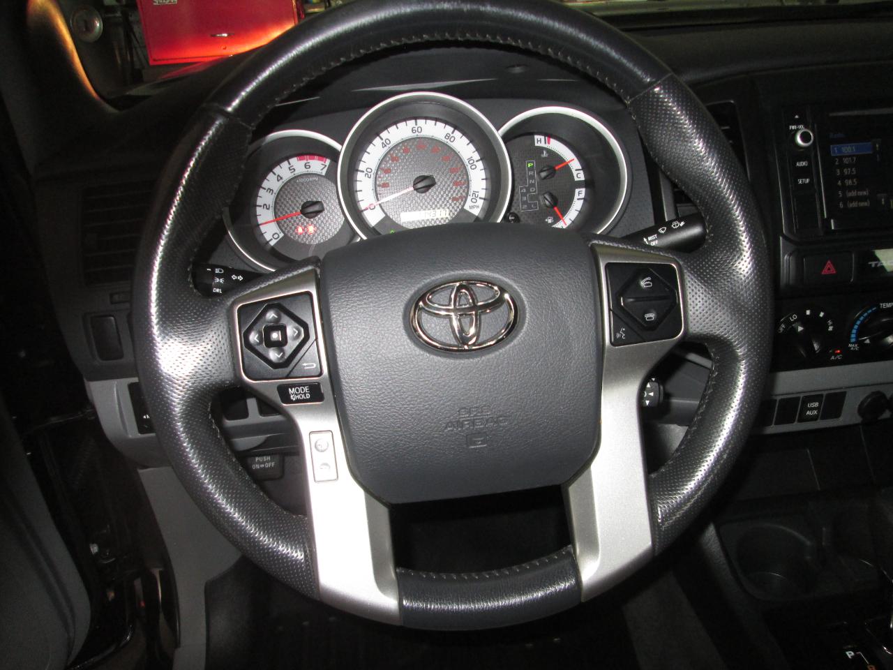 Toyota Tacoma Double Cab V6 5AT 4WD 2015