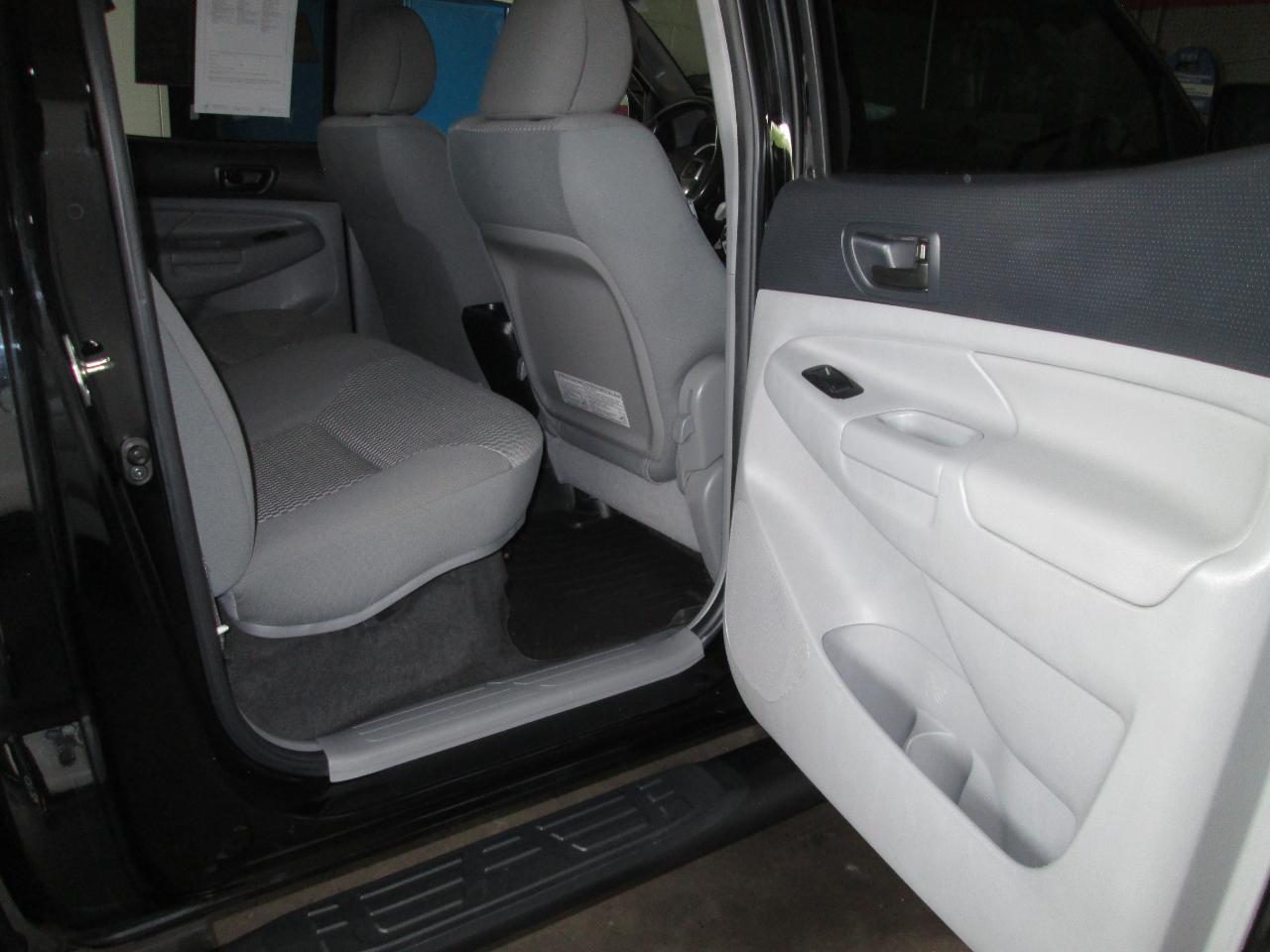 Toyota Tacoma Double Cab V6 5AT 4WD 2015