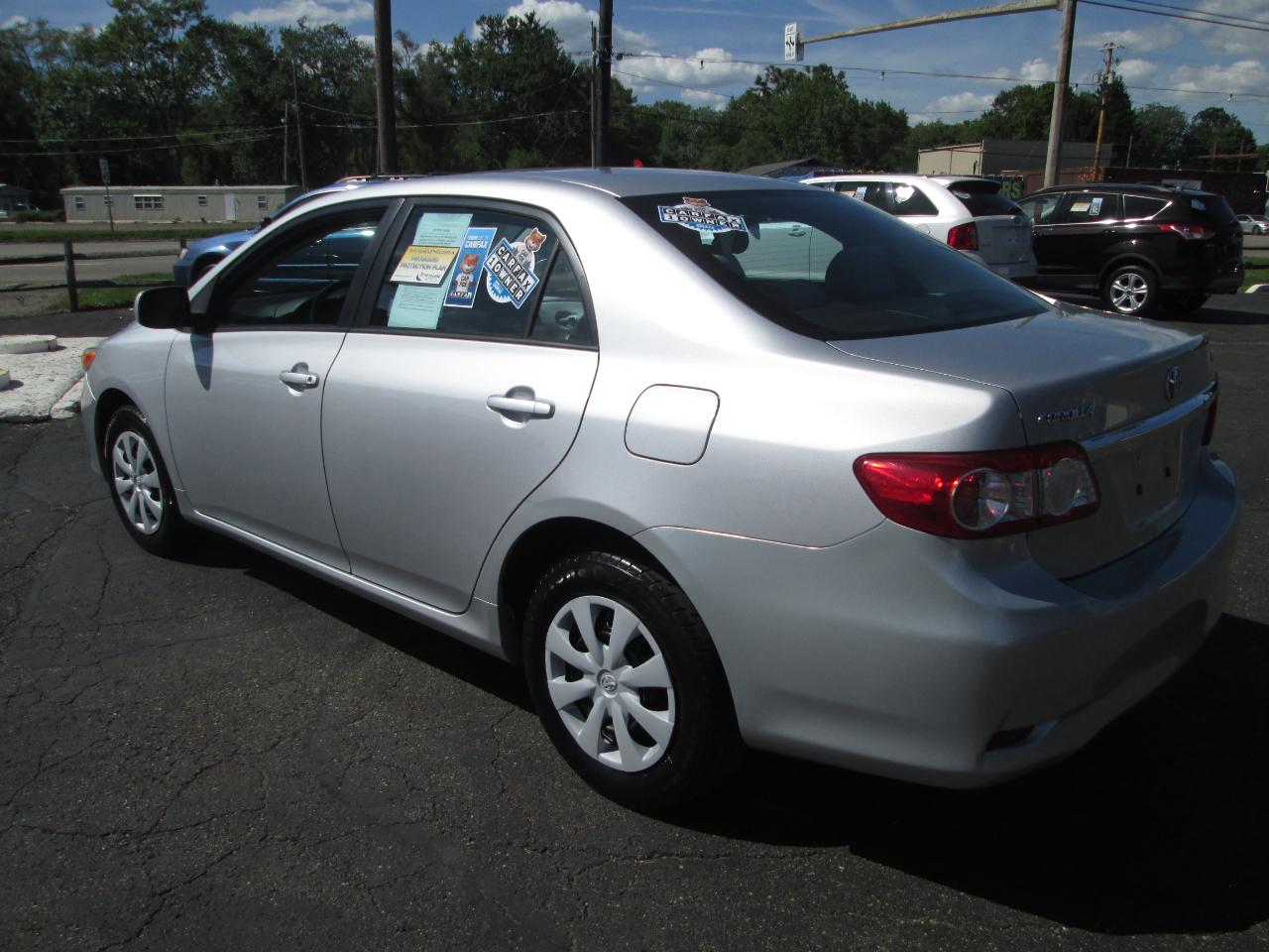 Toyota Corolla LE 4-Speed AT 2011