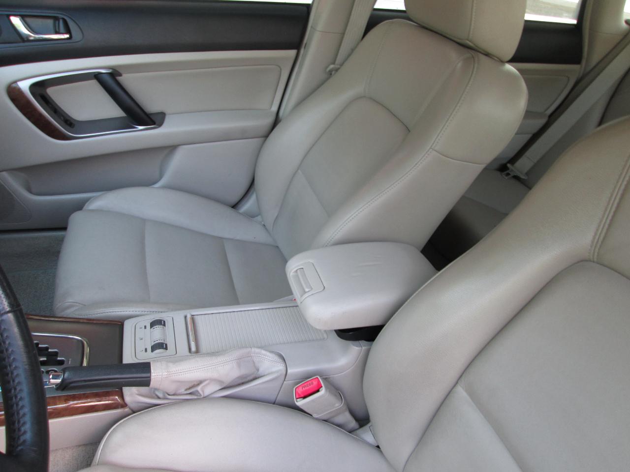 Subaru Outback 2.5i Limited Wagon 2007