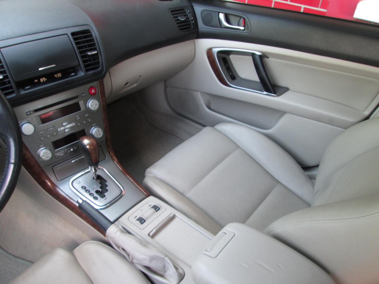 Subaru Outback 2.5i Limited Wagon 2007