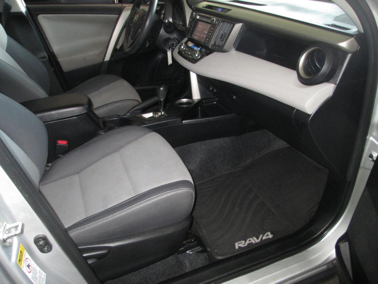 Toyota RAV4 XLE AWD 2014