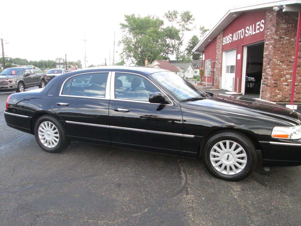 Lincoln Town Car Signature 2005