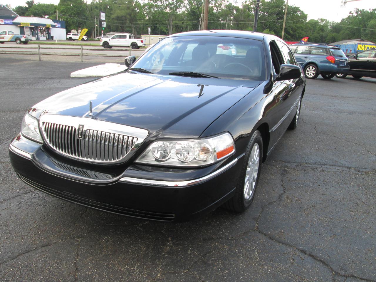 Lincoln Town Car Signature 2005