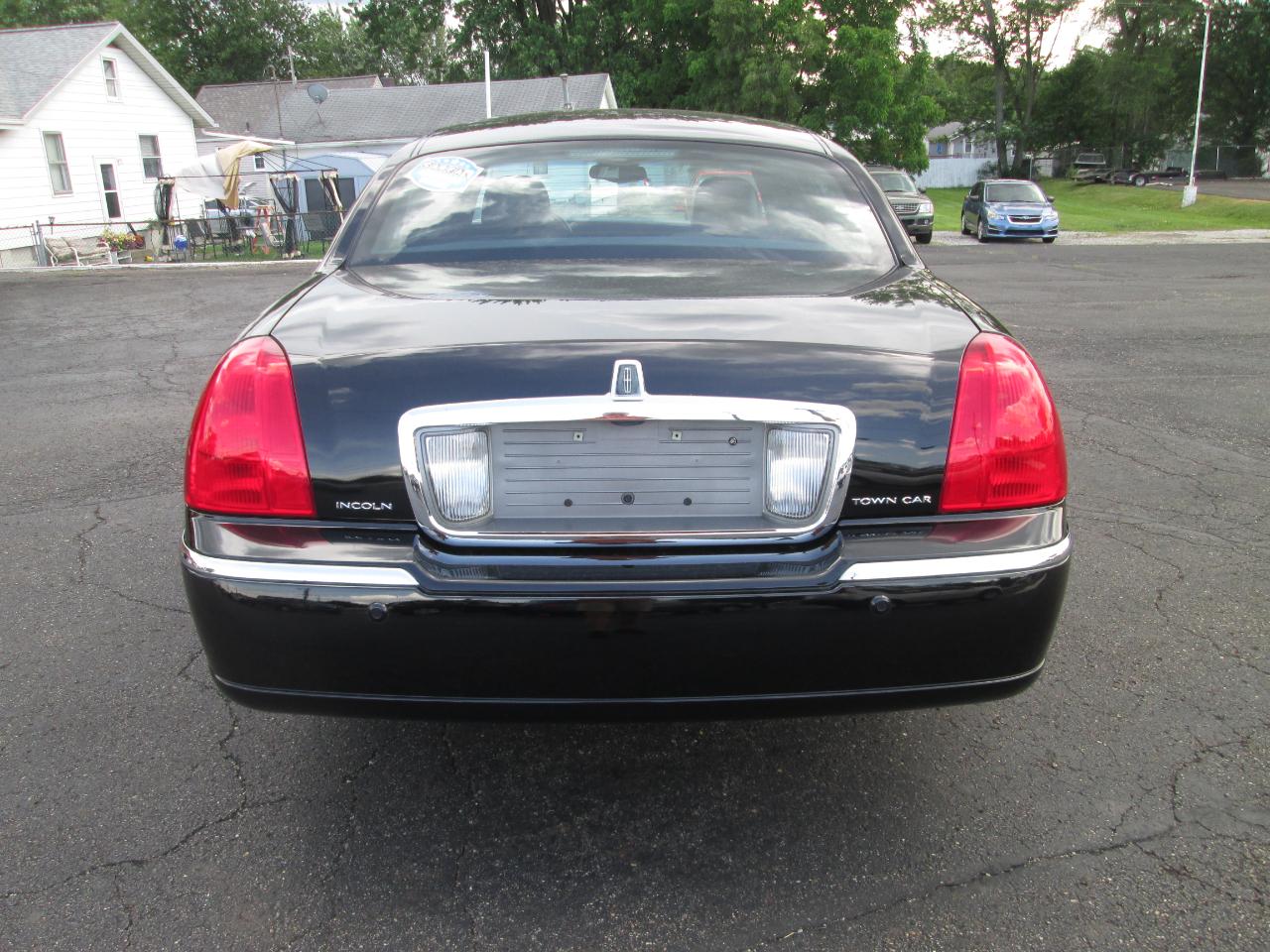Lincoln Town Car Signature 2005