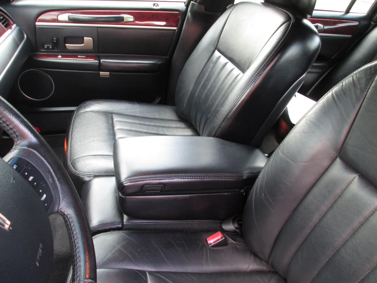 Lincoln Town Car Signature 2005