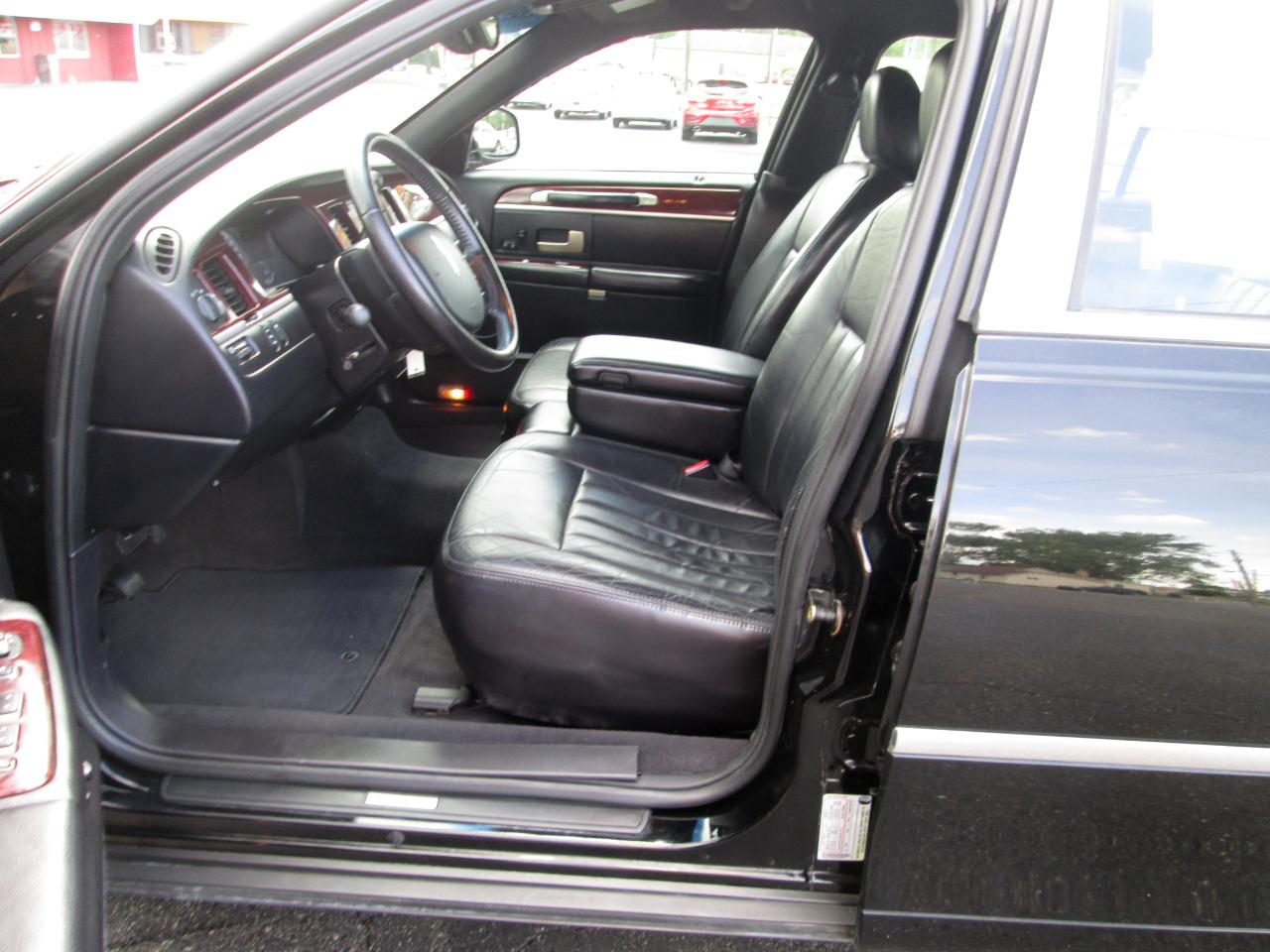 Lincoln Town Car Signature 2005