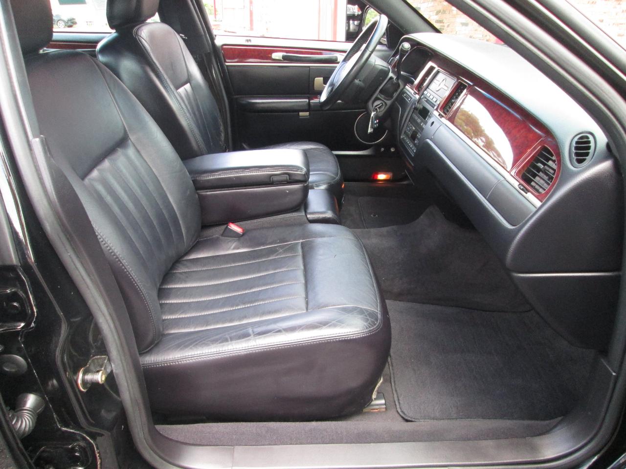 Lincoln Town Car Signature 2005
