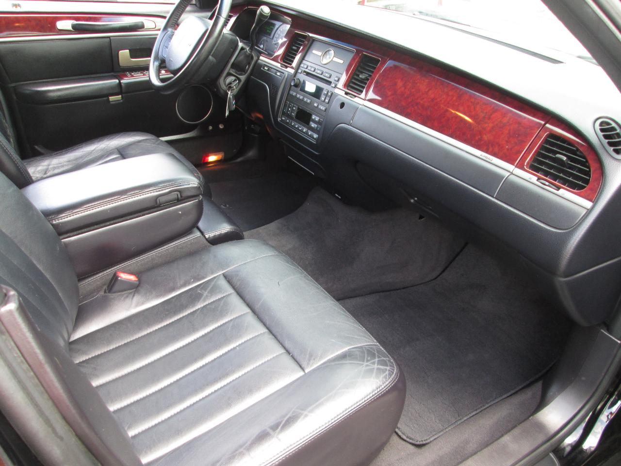 Lincoln Town Car Signature 2005