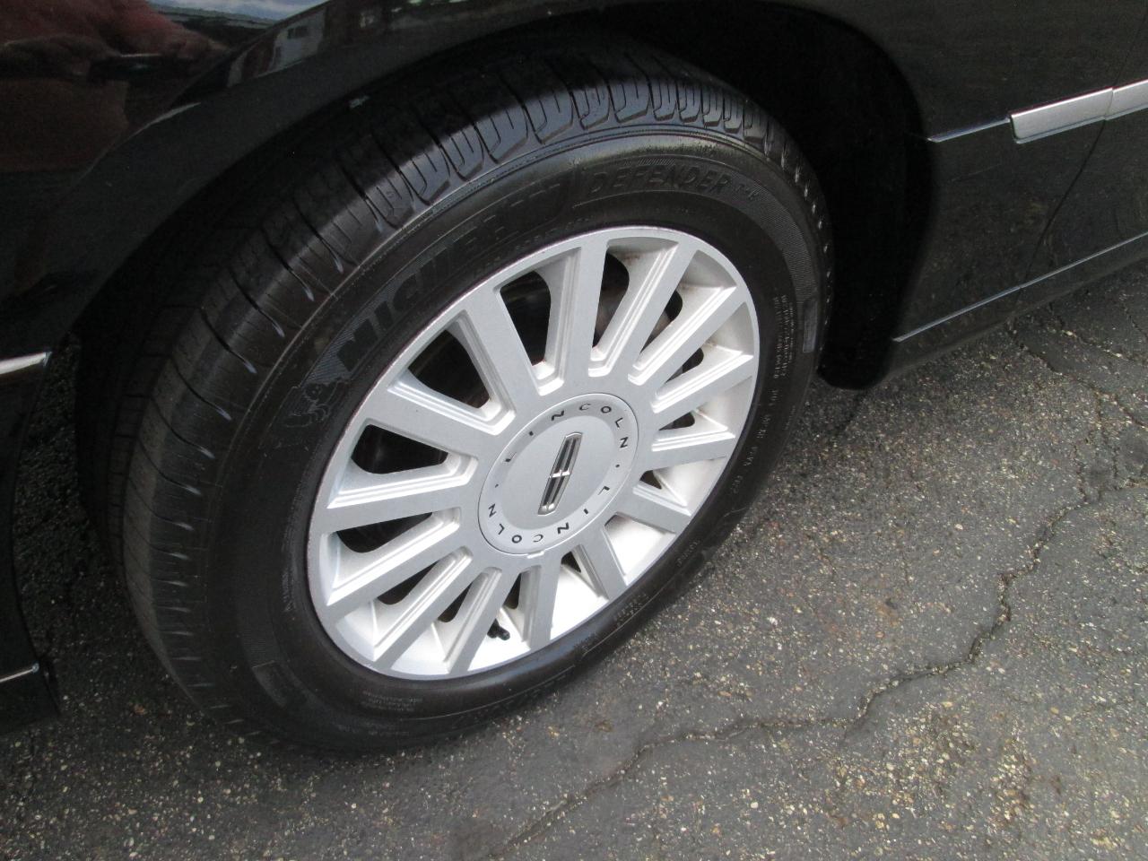Lincoln Town Car Signature 2005
