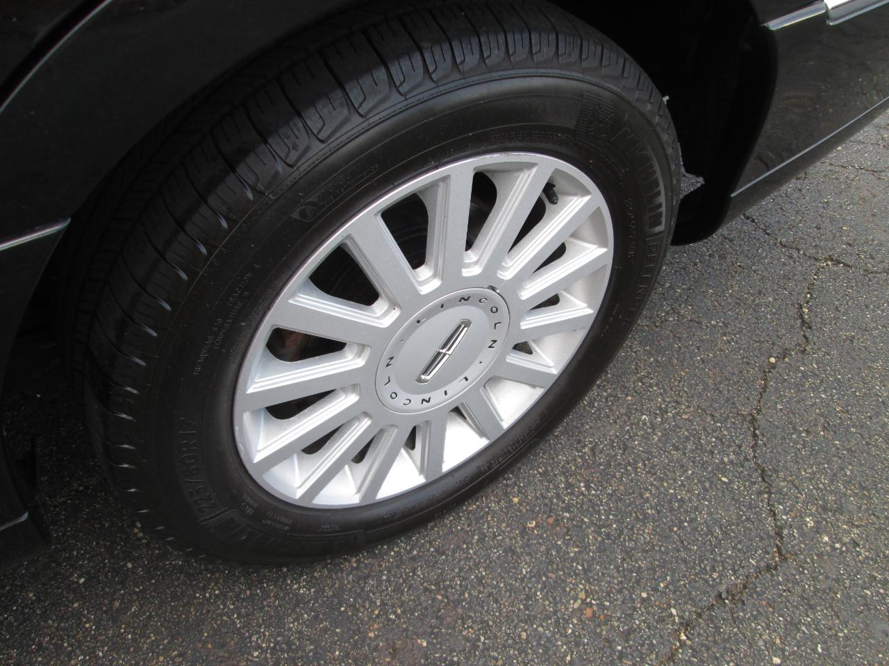 Lincoln Town Car Signature 2005