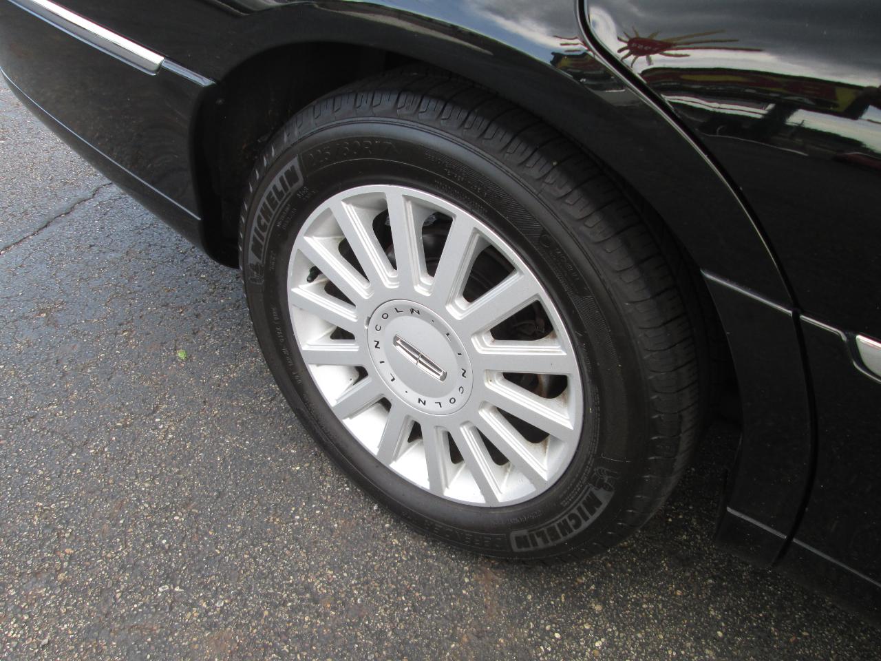 Lincoln Town Car Signature 2005