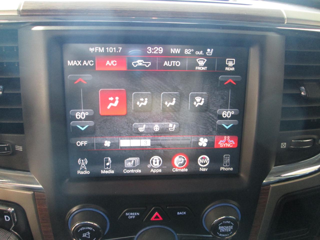 RAM 1500 Laramie Crew Cab SWB 4WD 2013