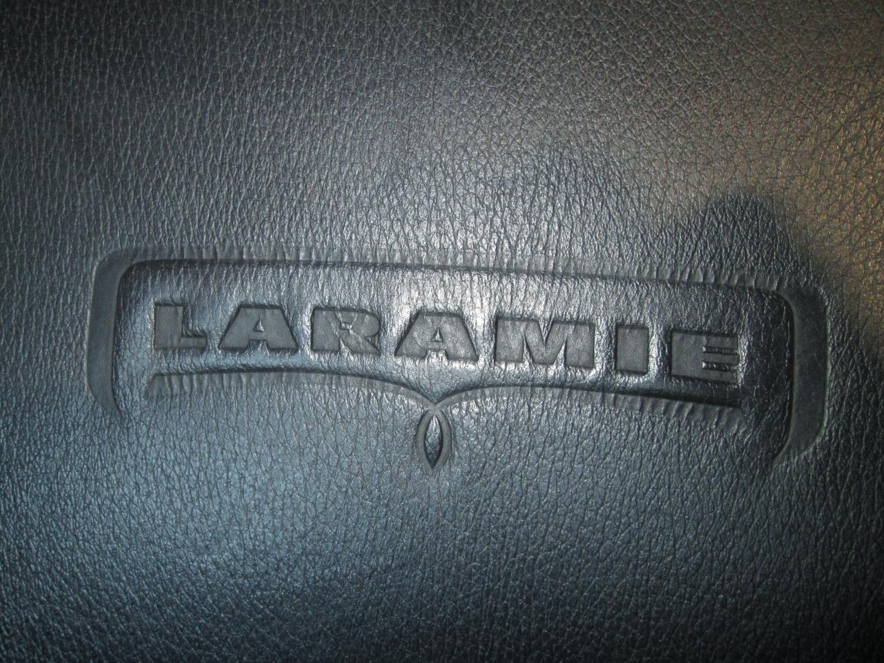 RAM 1500 Laramie Crew Cab SWB 4WD 2013