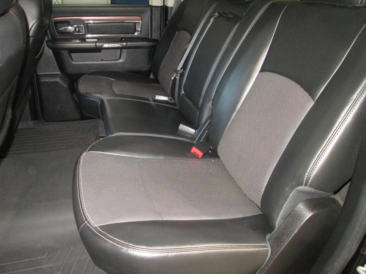RAM 1500 Laramie Crew Cab SWB 4WD 2013
