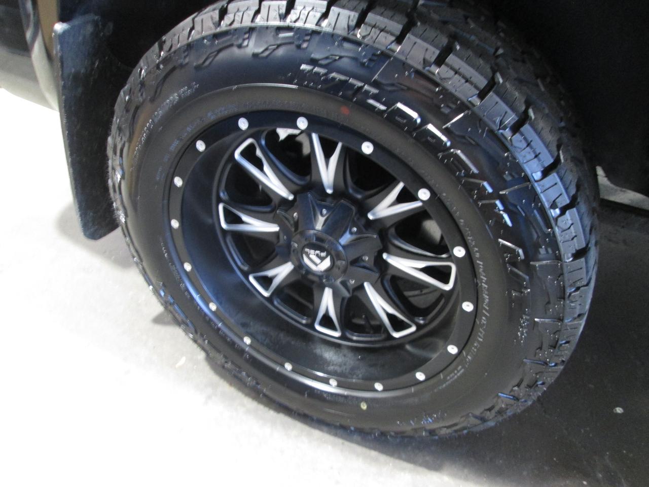 RAM 1500 Laramie Crew Cab SWB 4WD 2013
