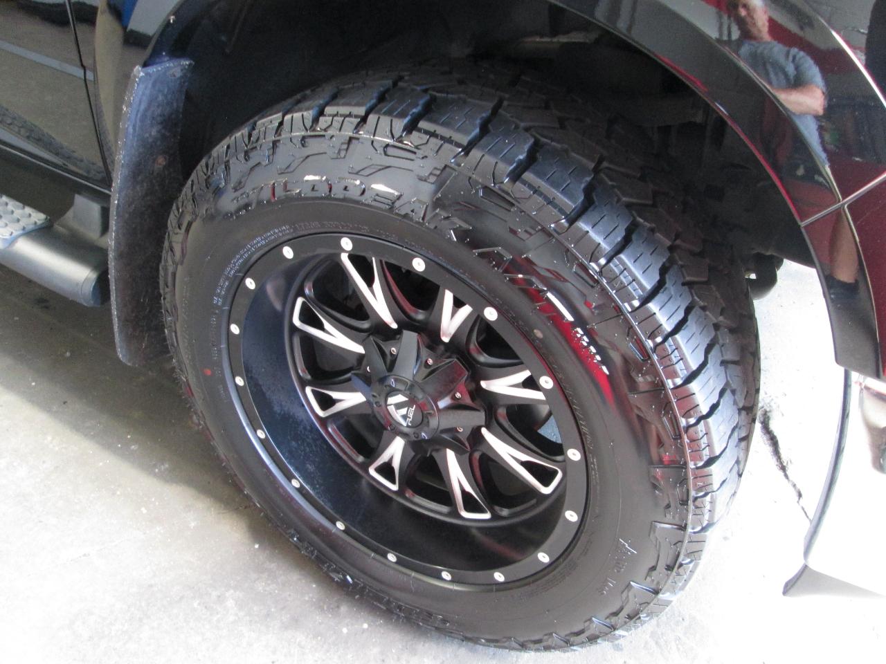RAM 1500 Laramie Crew Cab SWB 4WD 2013