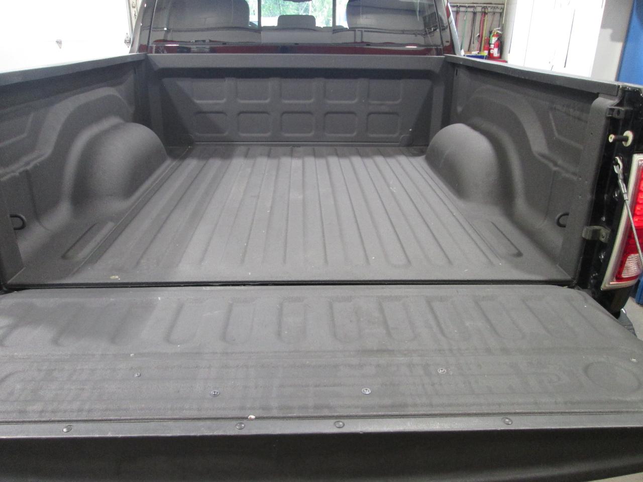 RAM 1500 Laramie Crew Cab SWB 4WD 2013