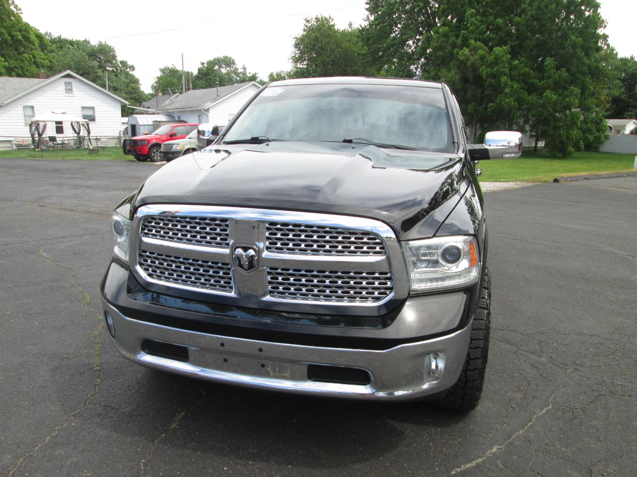 RAM 1500 Laramie Crew Cab SWB 4WD 2013