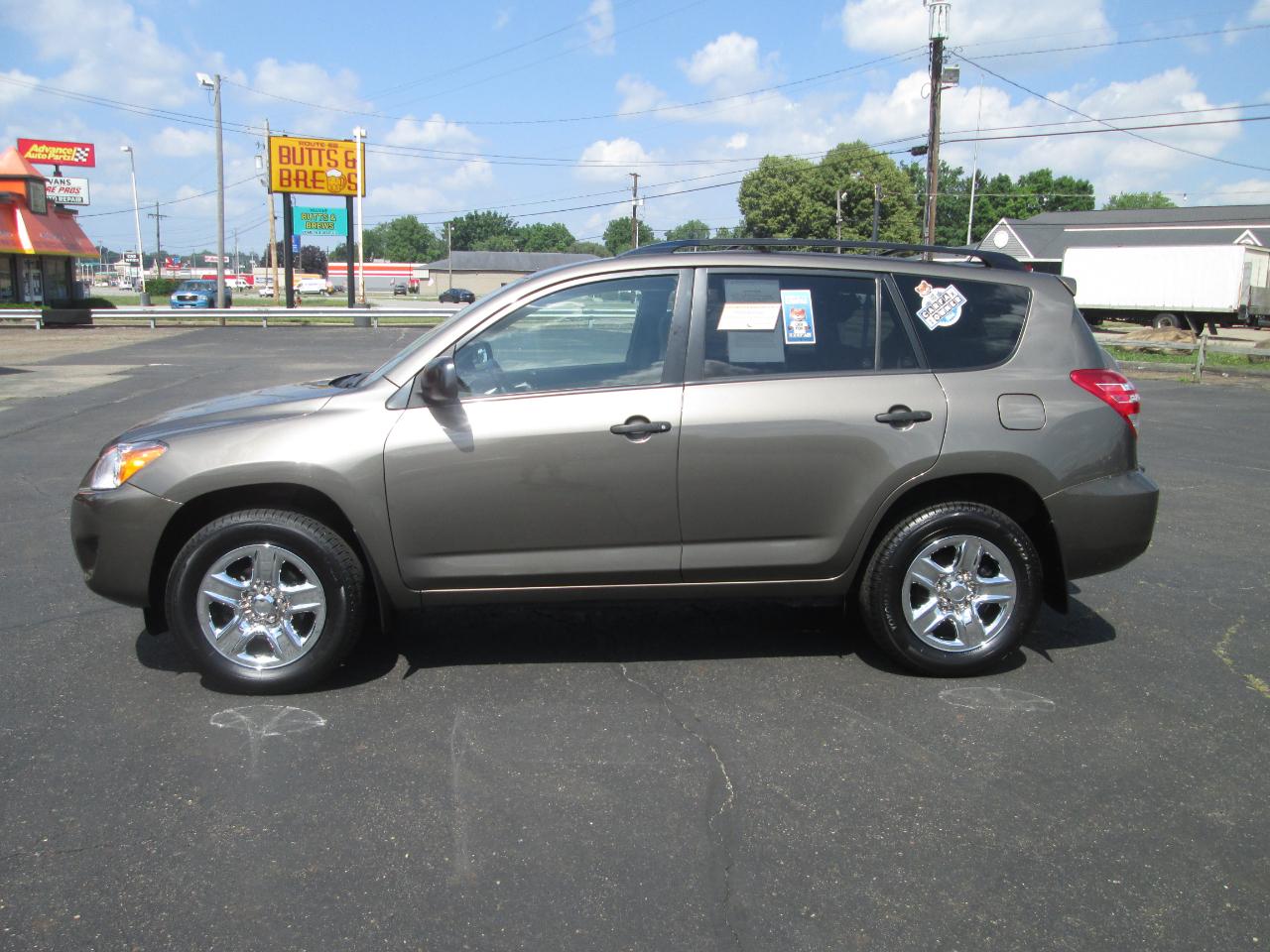 Toyota RAV4 Base I4 4WD with 3rd Row 2009