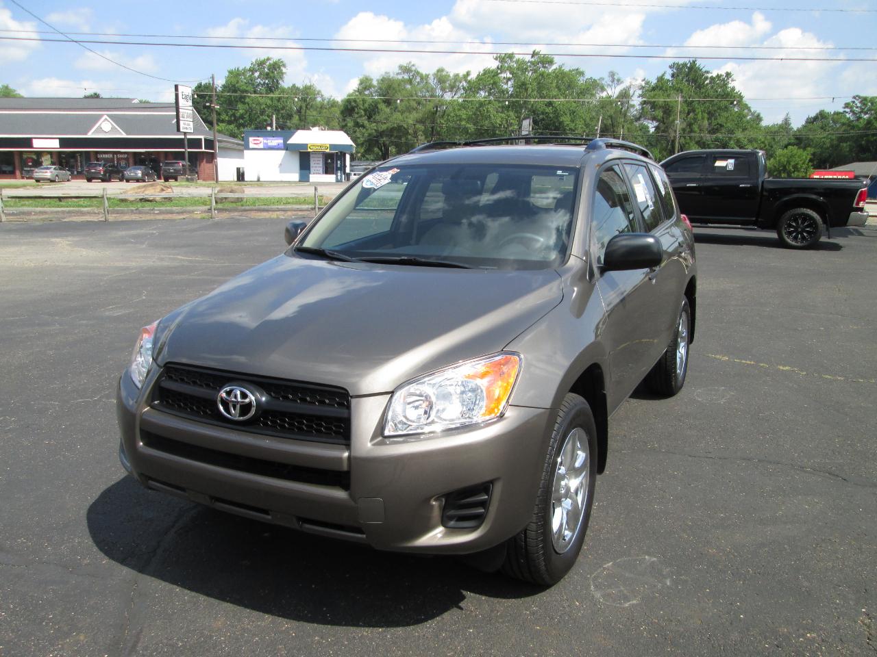 Toyota RAV4 Base I4 4WD with 3rd Row 2009