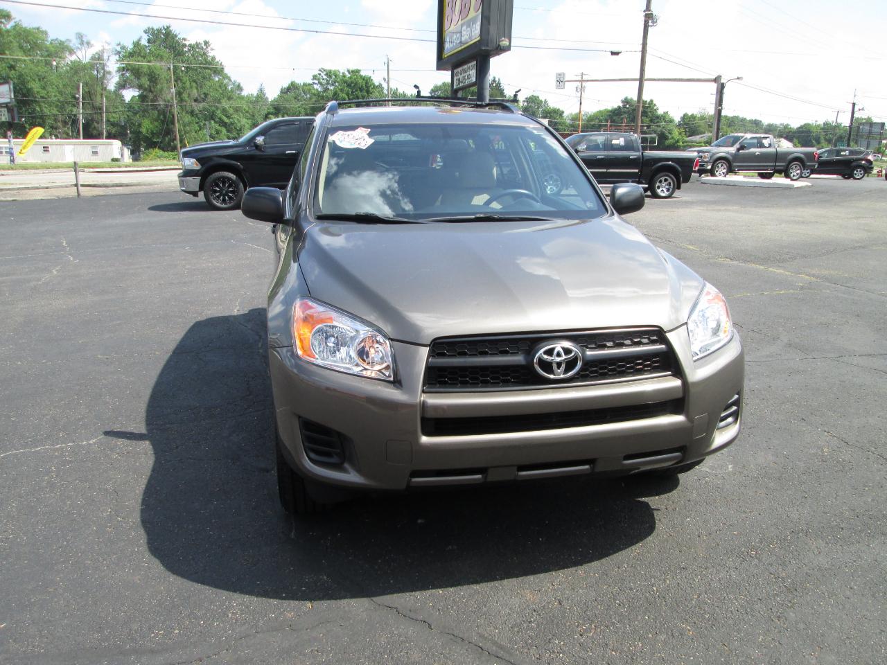 Toyota RAV4 Base I4 4WD with 3rd Row 2009