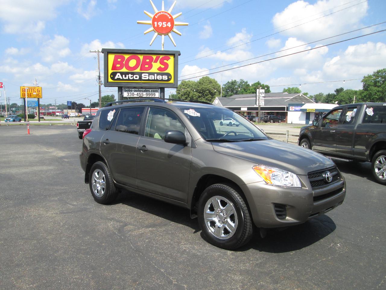 Toyota RAV4 Base I4 4WD with 3rd Row 2009