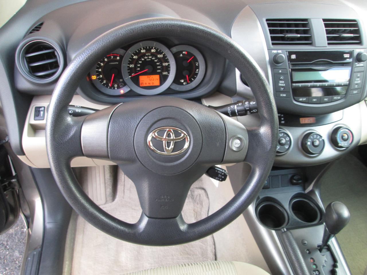 Toyota RAV4 Base I4 4WD with 3rd Row 2009
