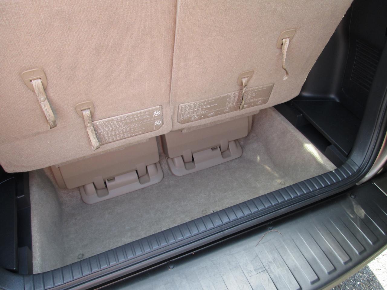 Toyota RAV4 Base I4 4WD with 3rd Row 2009